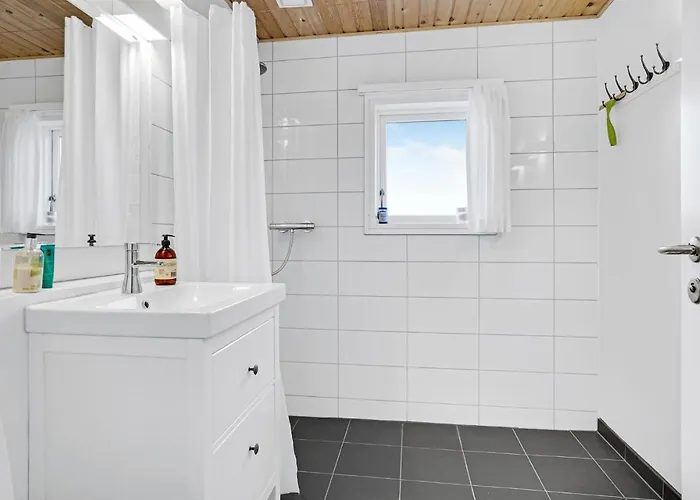 Amazing In With Kitchen *